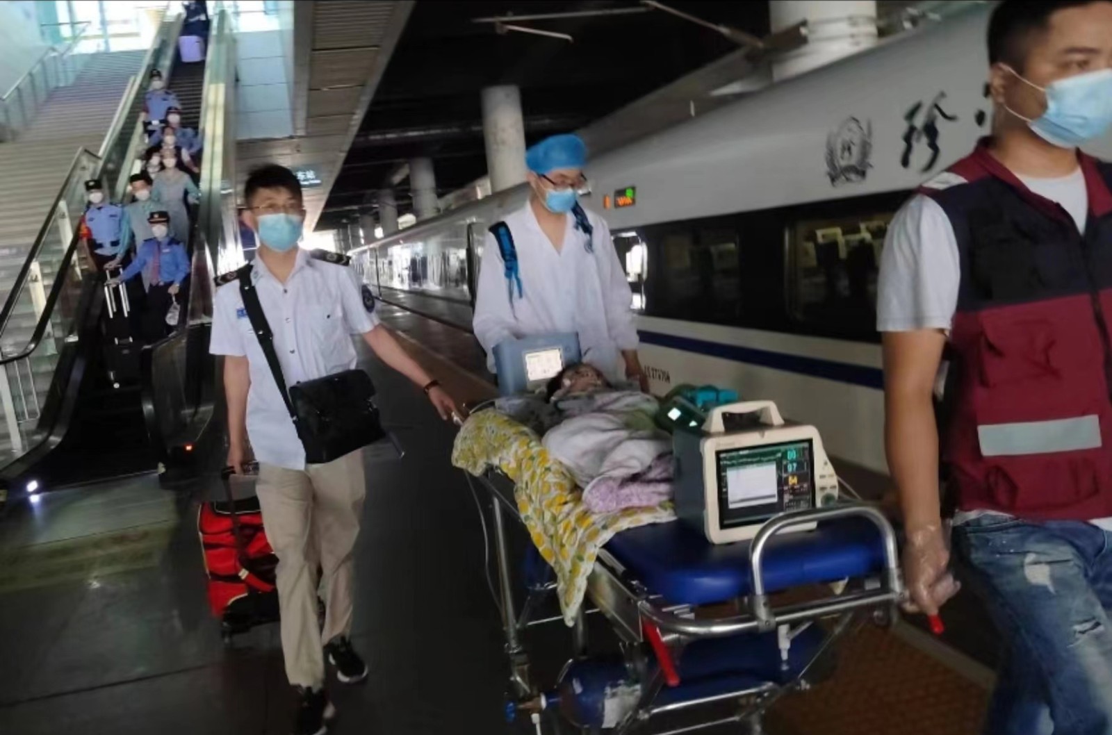 碌曲县高铁转运公司